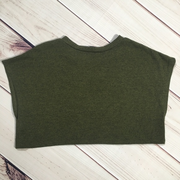 FASHION NOVA Green Cutoff Tank Top Size Large - Picture 2 of 7